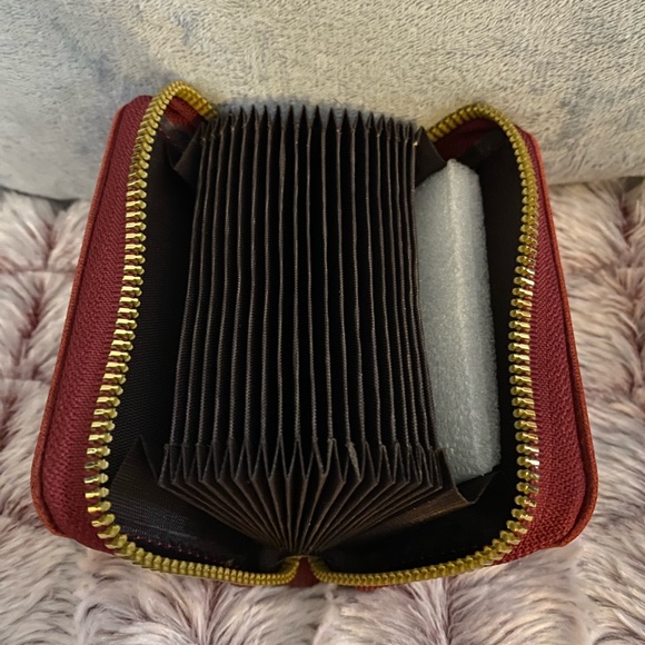 Small Solid Color wallet - Picture 4 of 4